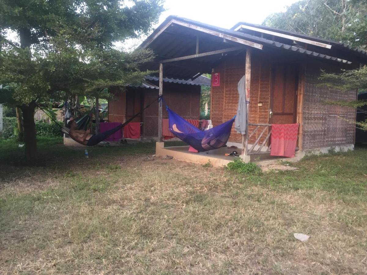 Sleepy Hut Pai Hotel Exterior foto